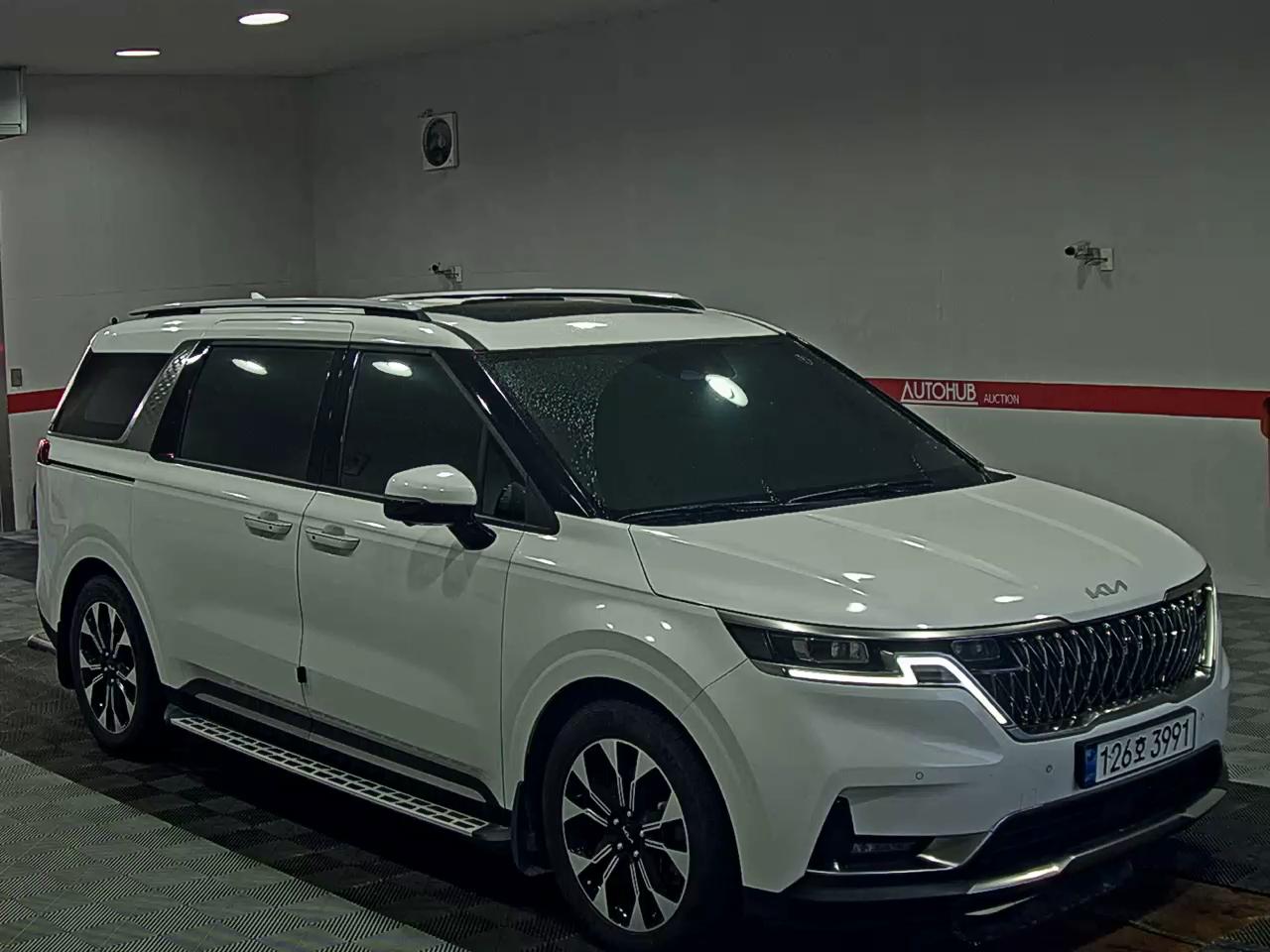 2023 - kia carnival