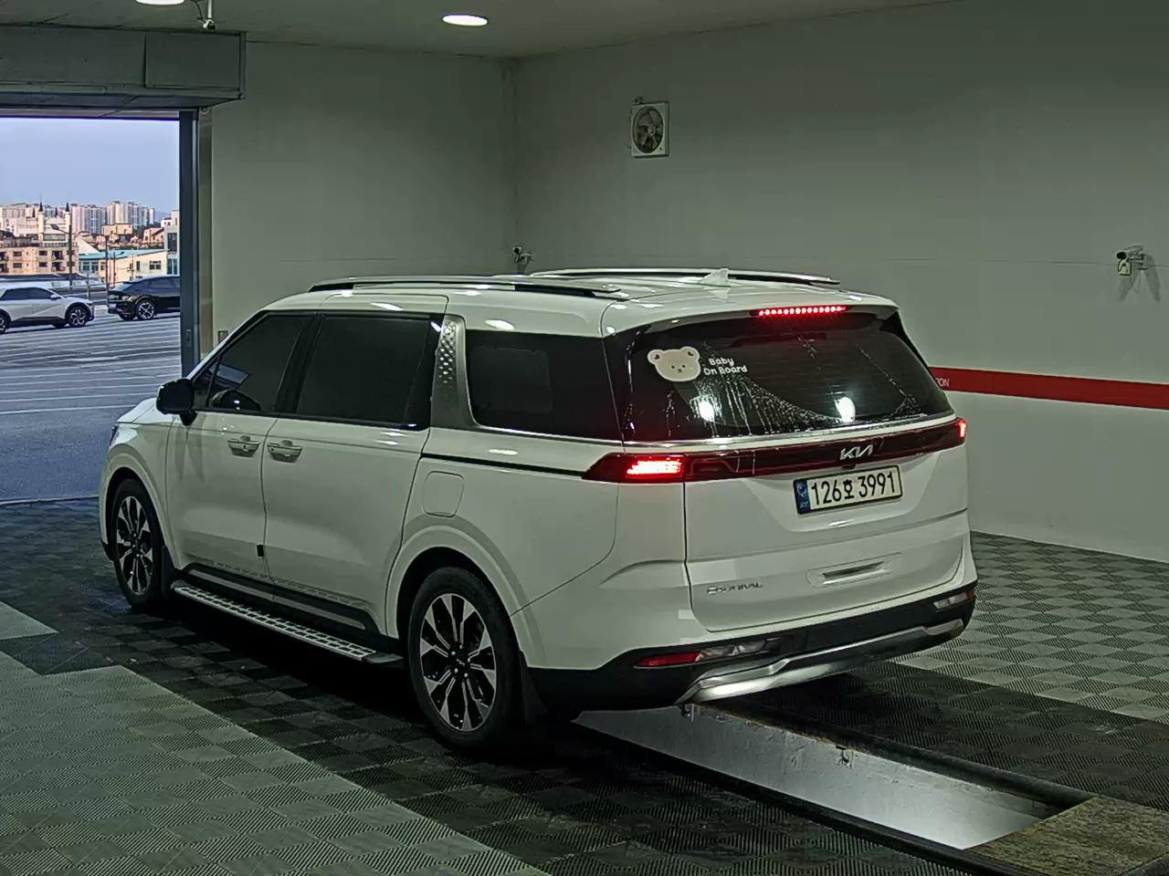 2023 - kia carnival