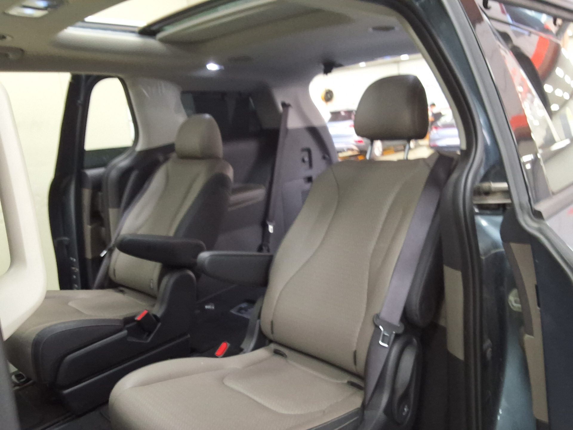 2024 - kia carnival