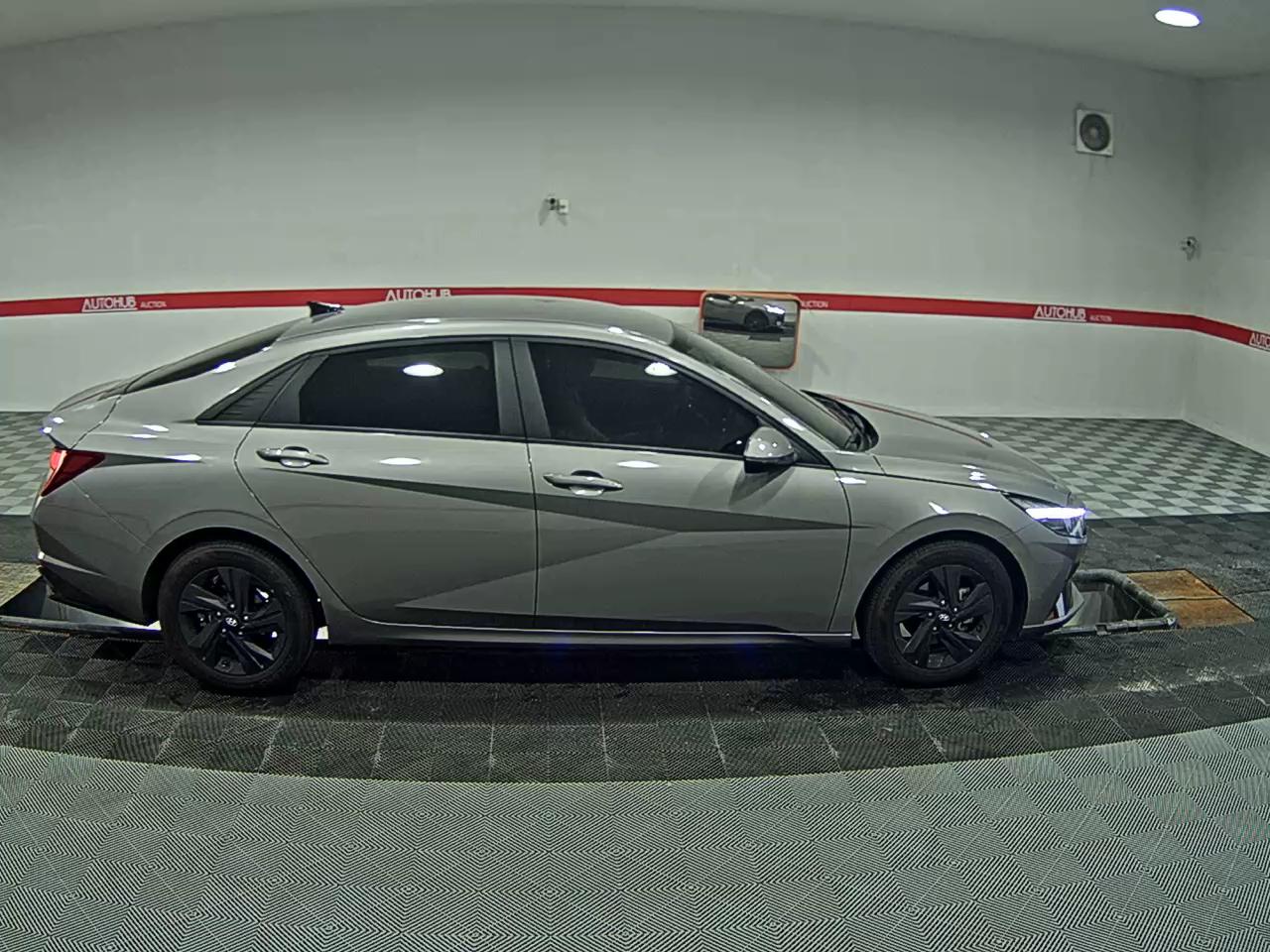 2021 - hyundai avante