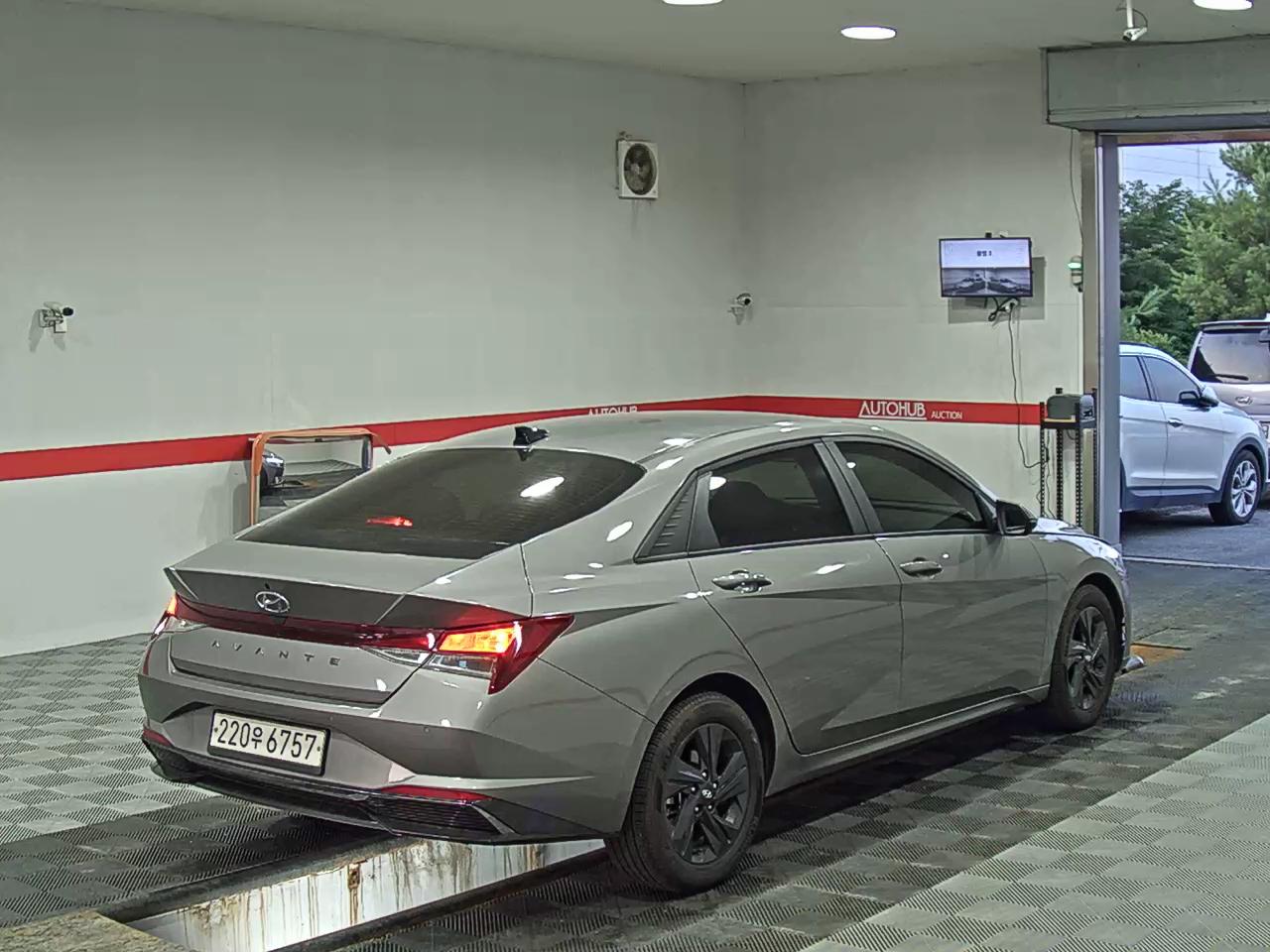 2021 - hyundai avante