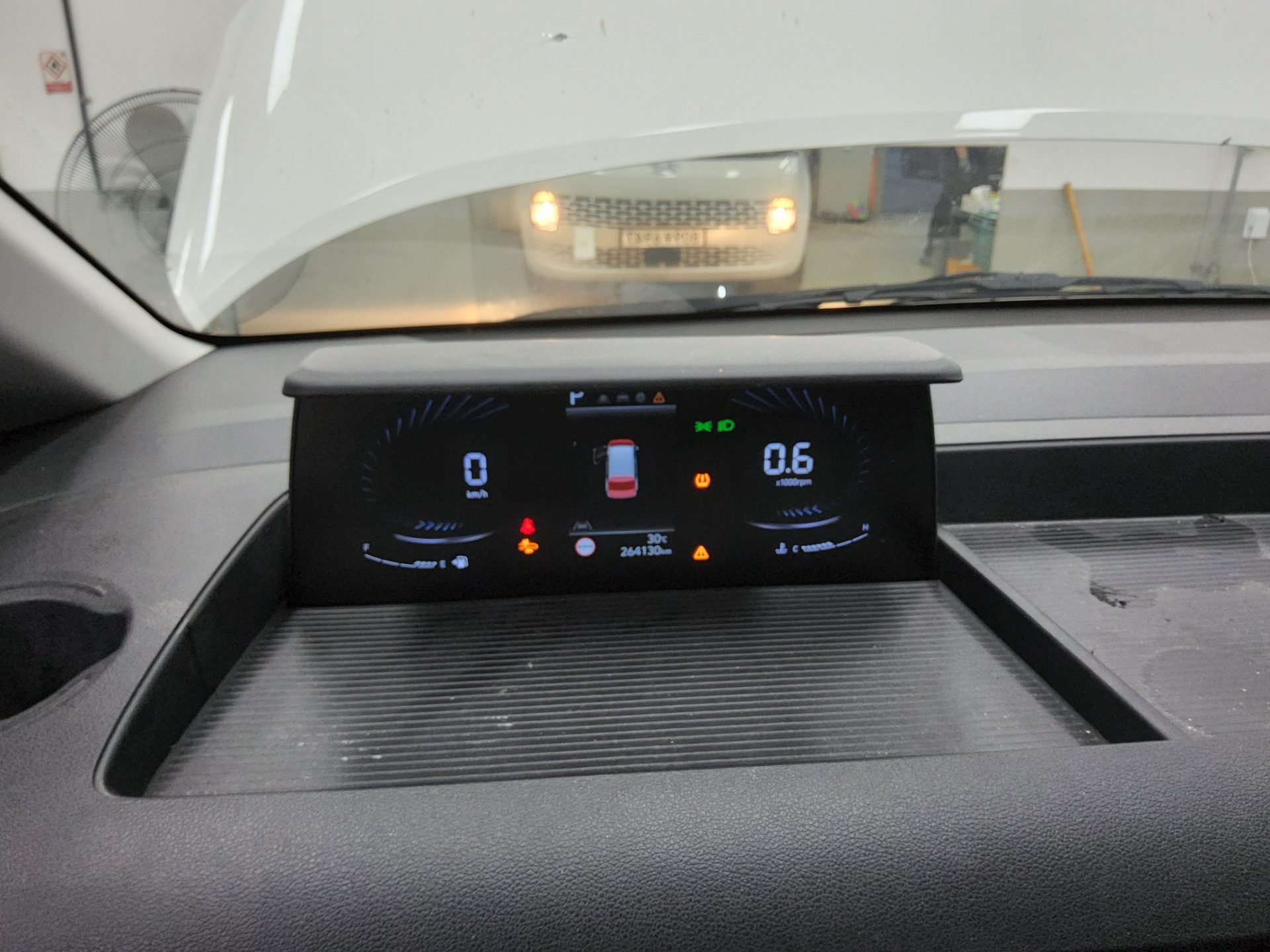 2022 - hyundai staria