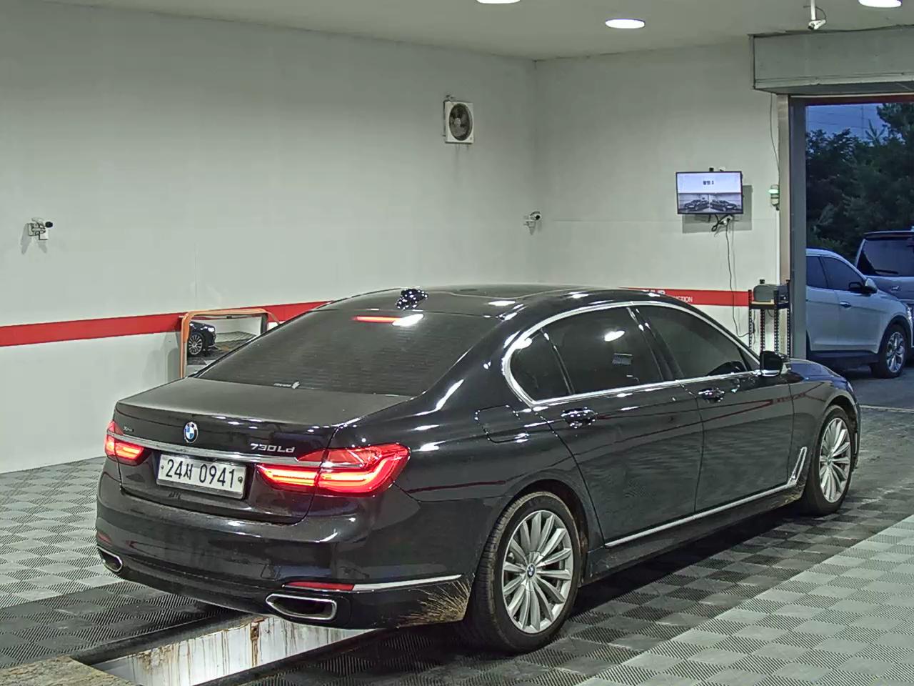 2016 - bmw m7
