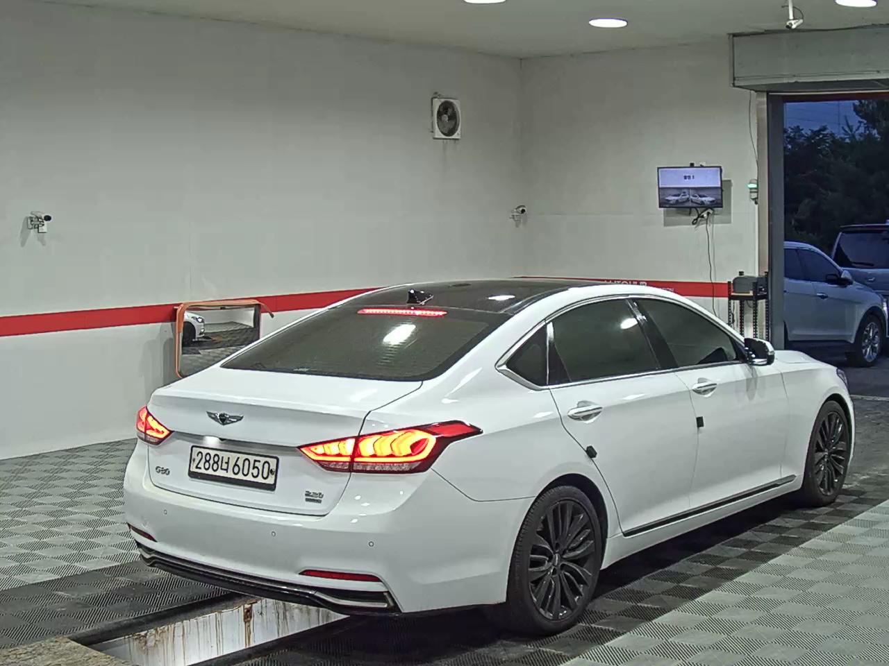 2018 - genesis g80