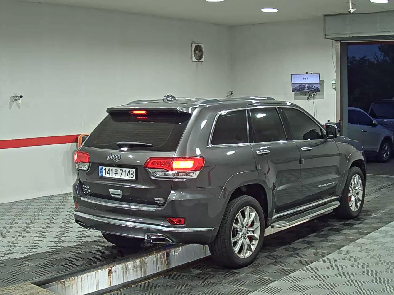 2014 - jeep grand cherokee