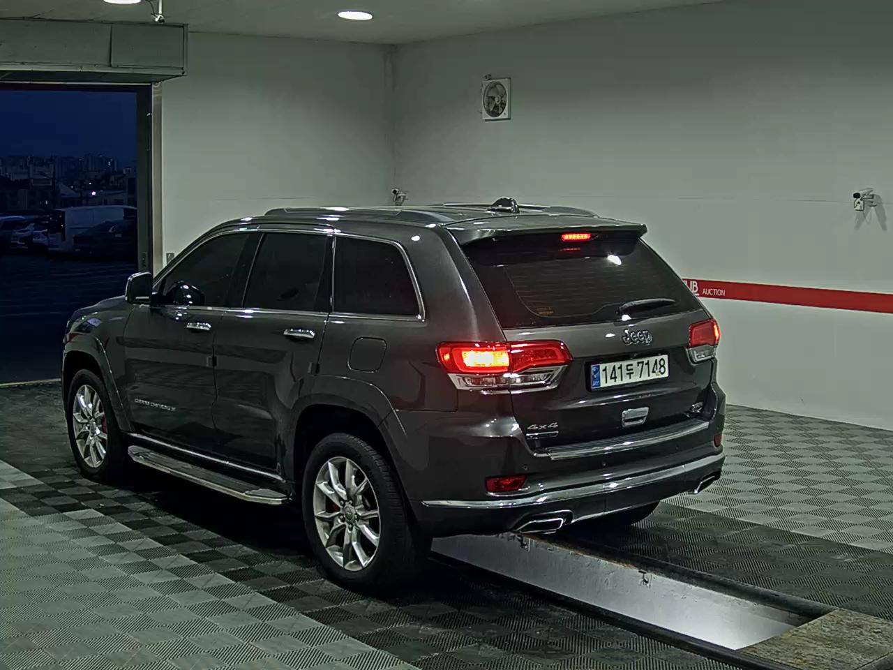 2014 - jeep grand cherokee