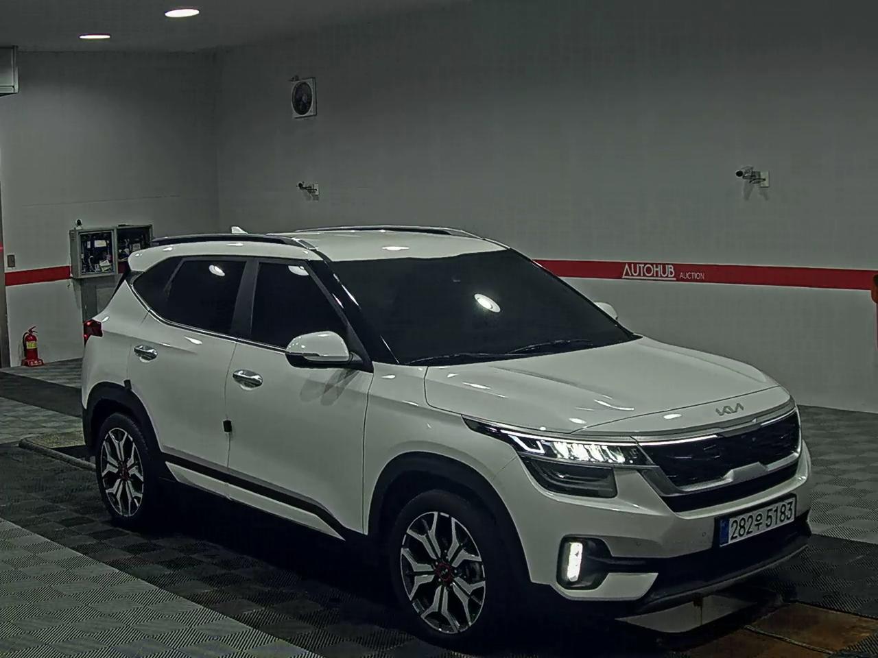 2023 - kia seltos
