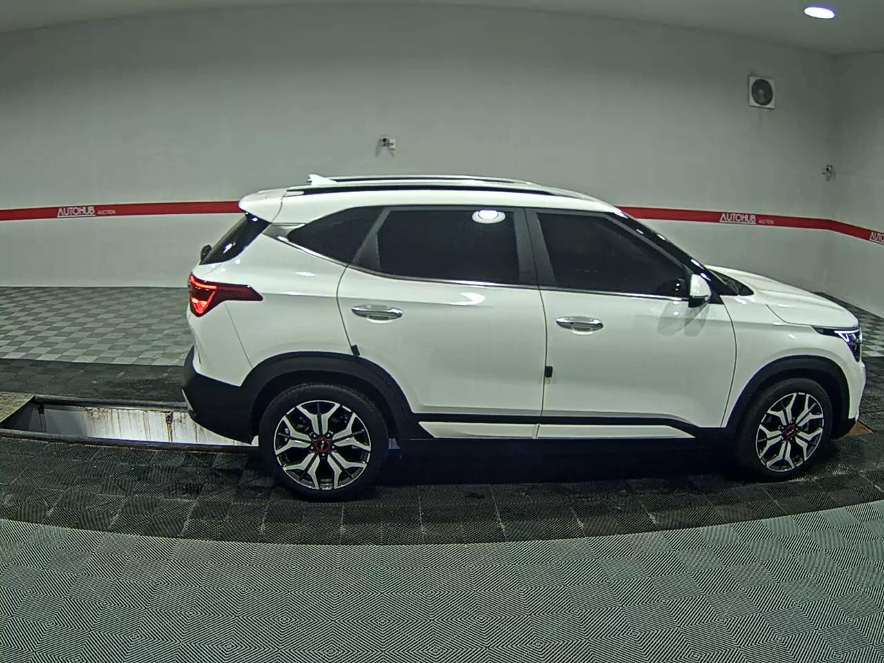 2023 - kia seltos