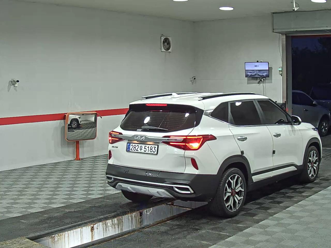 2023 - kia seltos