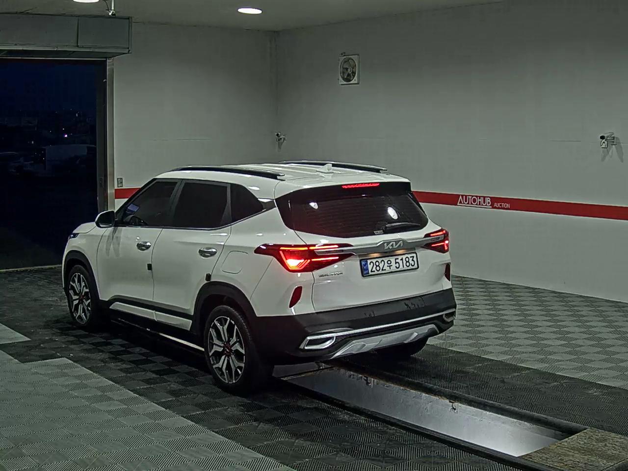 2023 - kia seltos