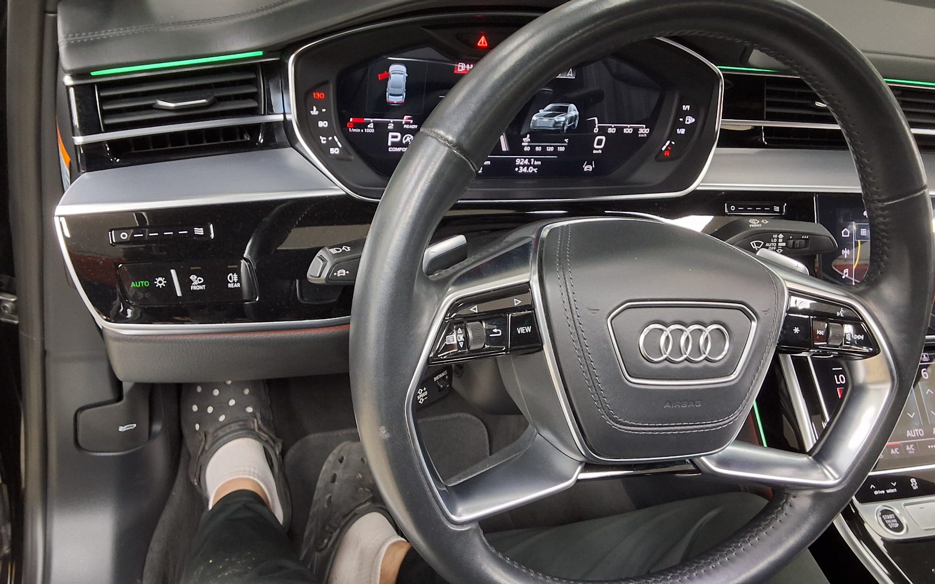 2021 - audi a8