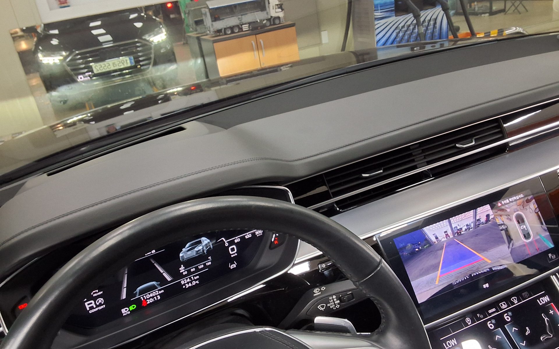 2021 - audi a8