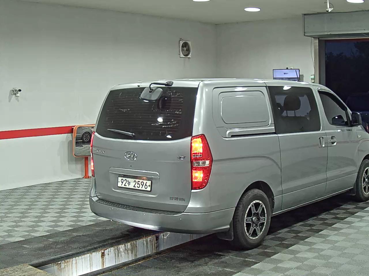 2015 - hyundai grand starex