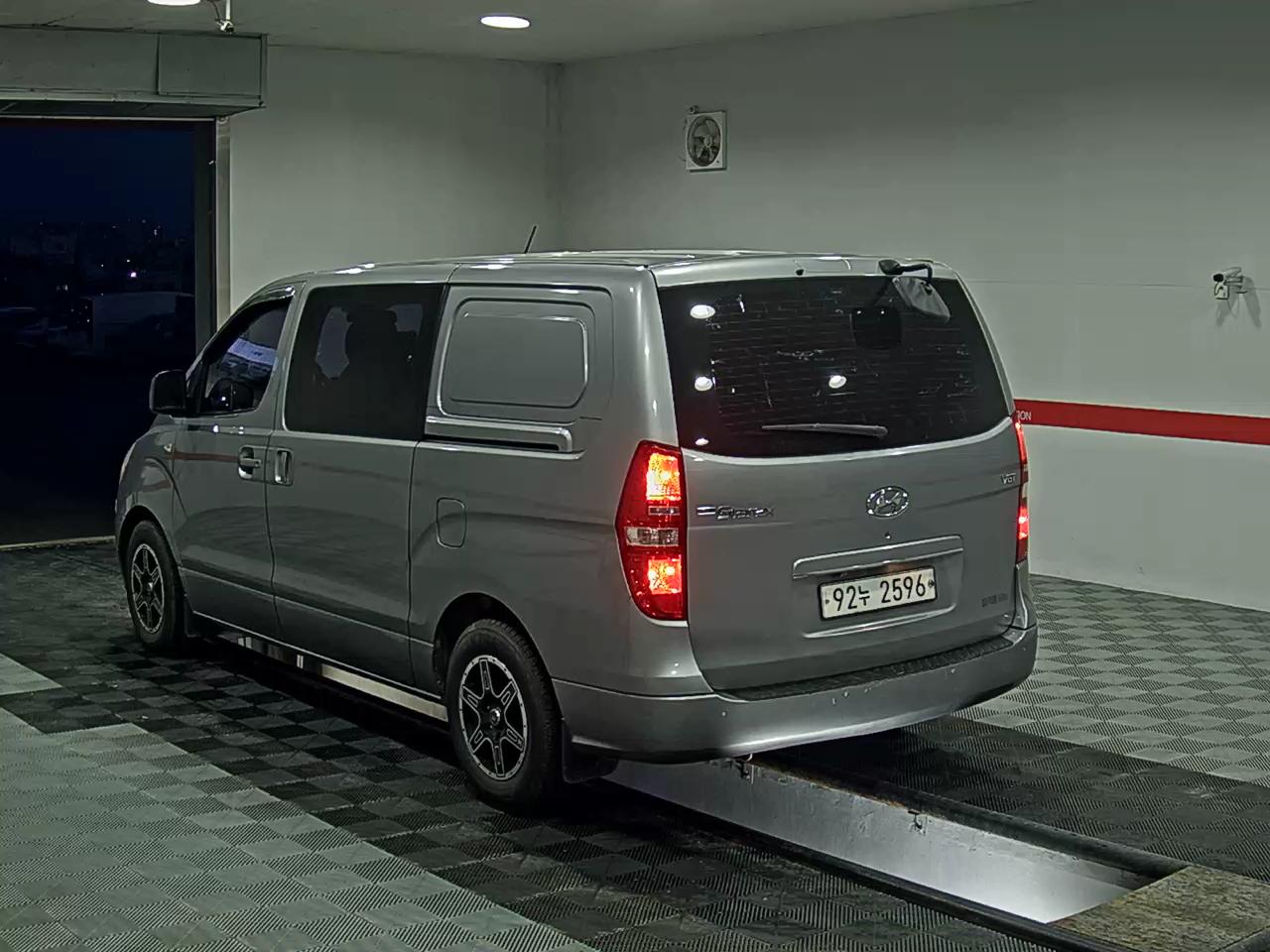 2015 - hyundai grand starex