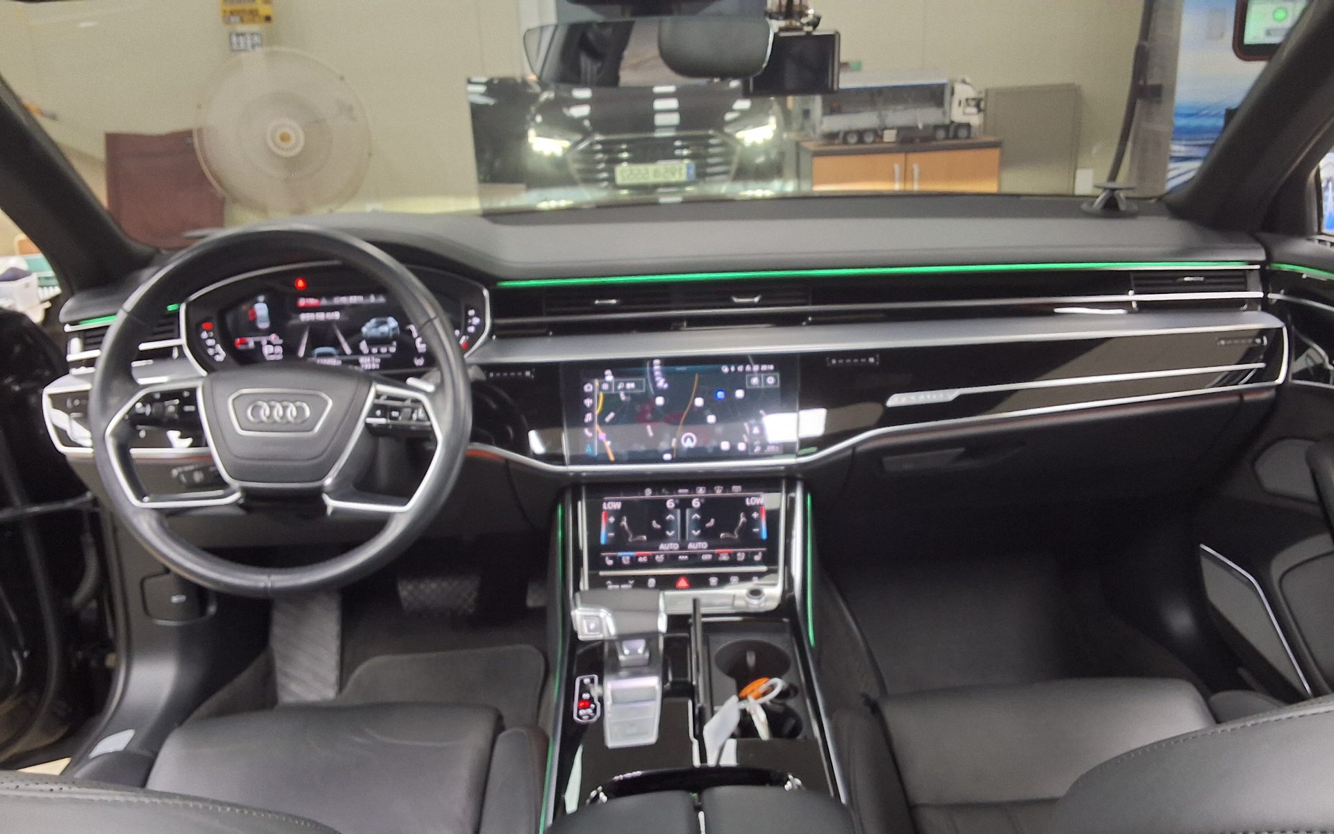 2021 - audi a8