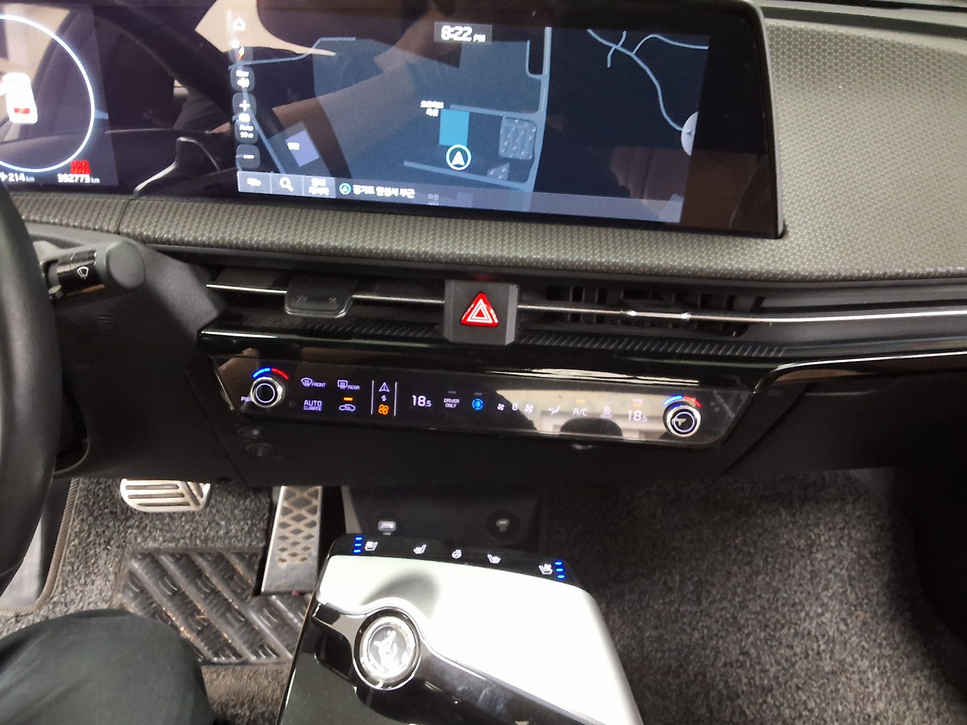 2022 - kia ev6