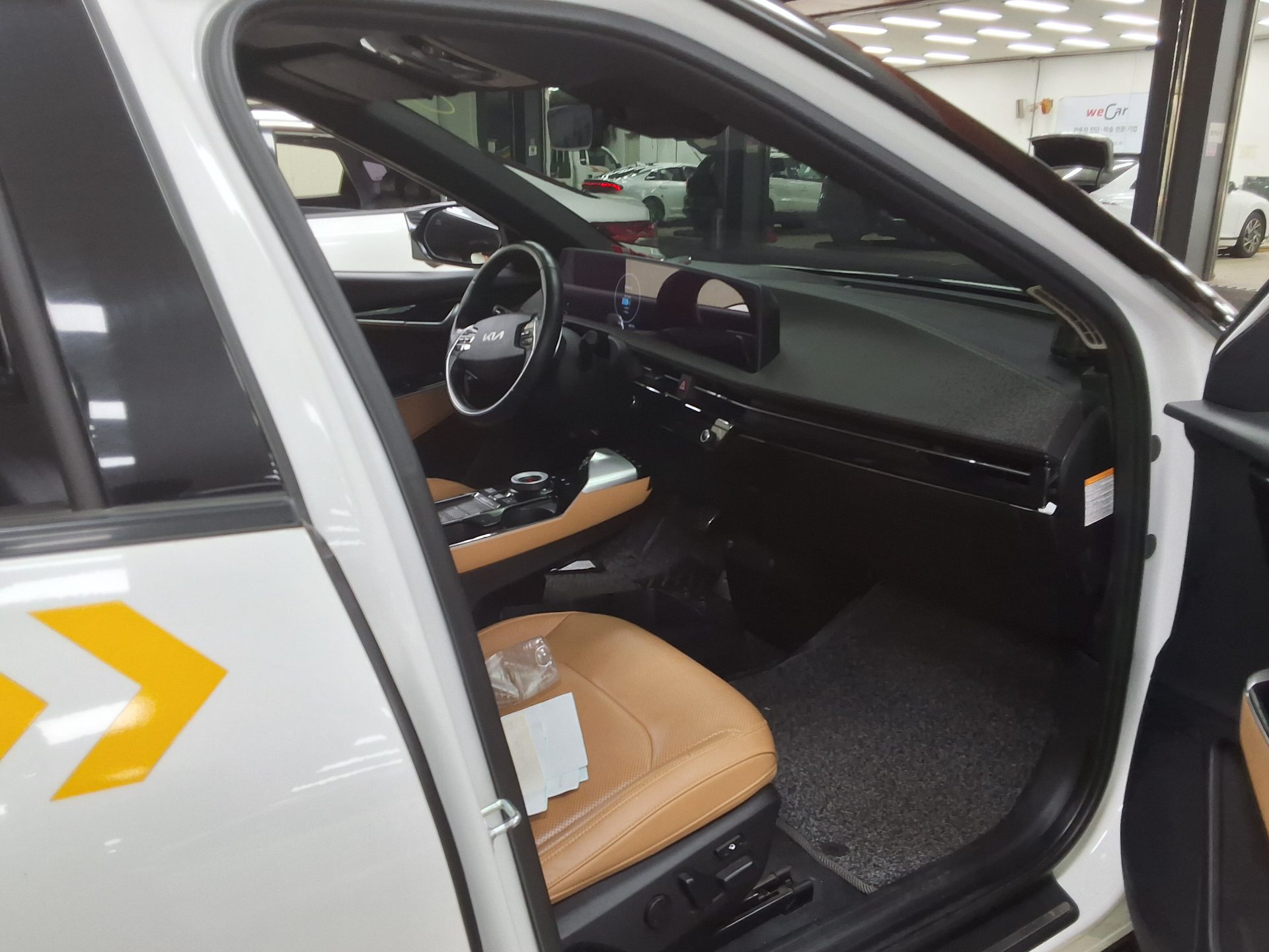 2022 - kia ev6