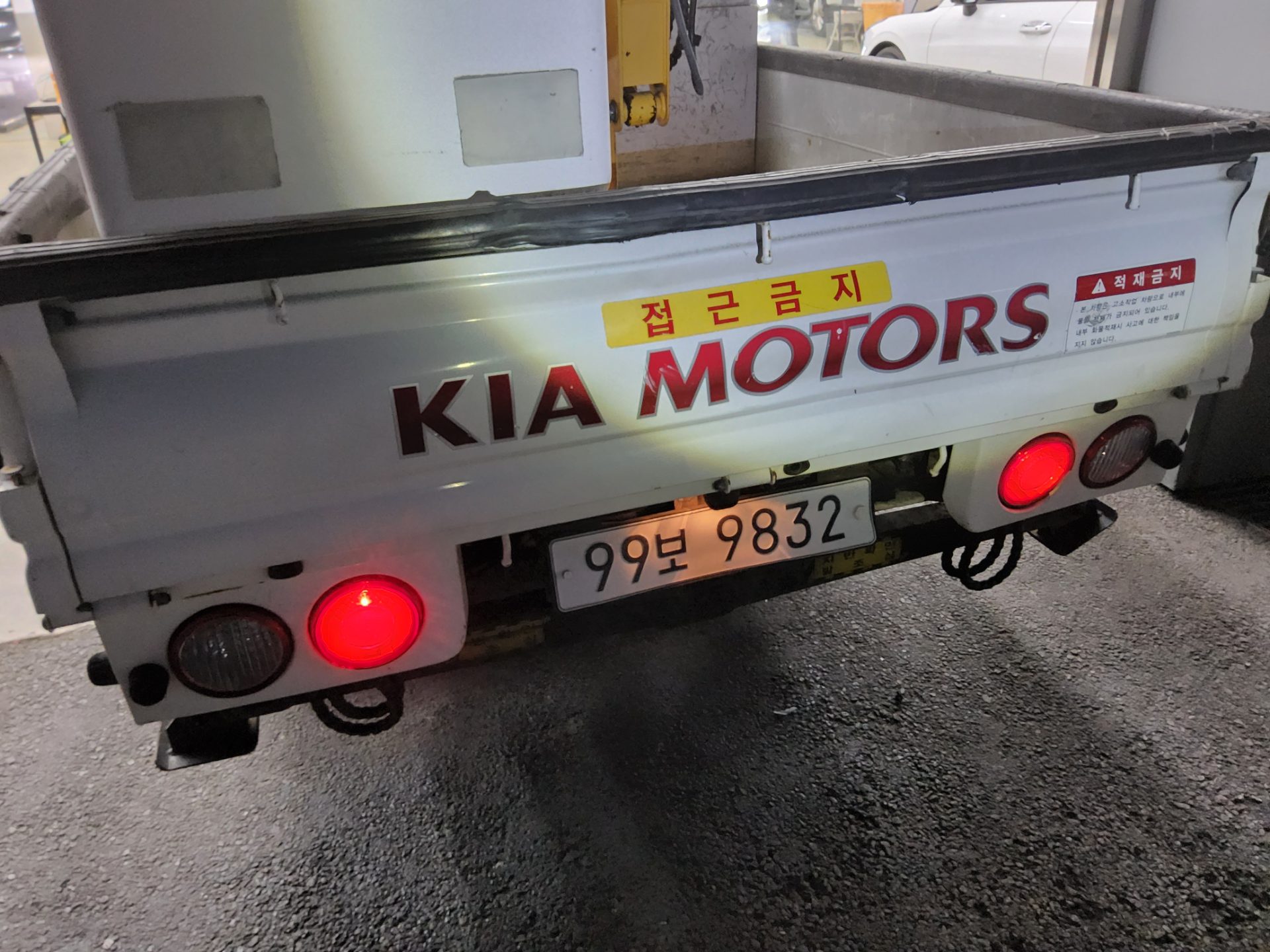 2017 - kia bongo