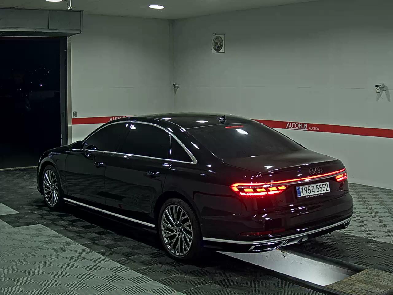 2021 - audi a8