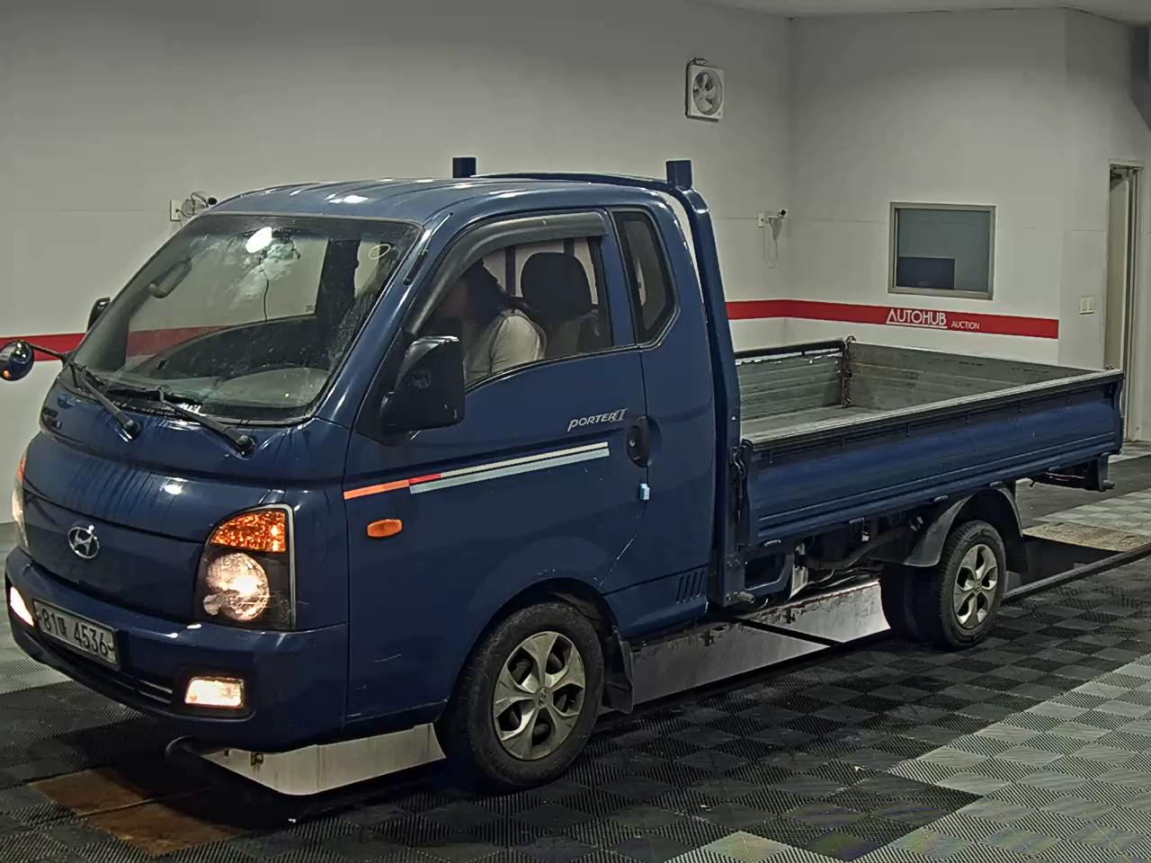 HYUNDAI PORTER II SUPER CAB EXTRA WHEELBASE