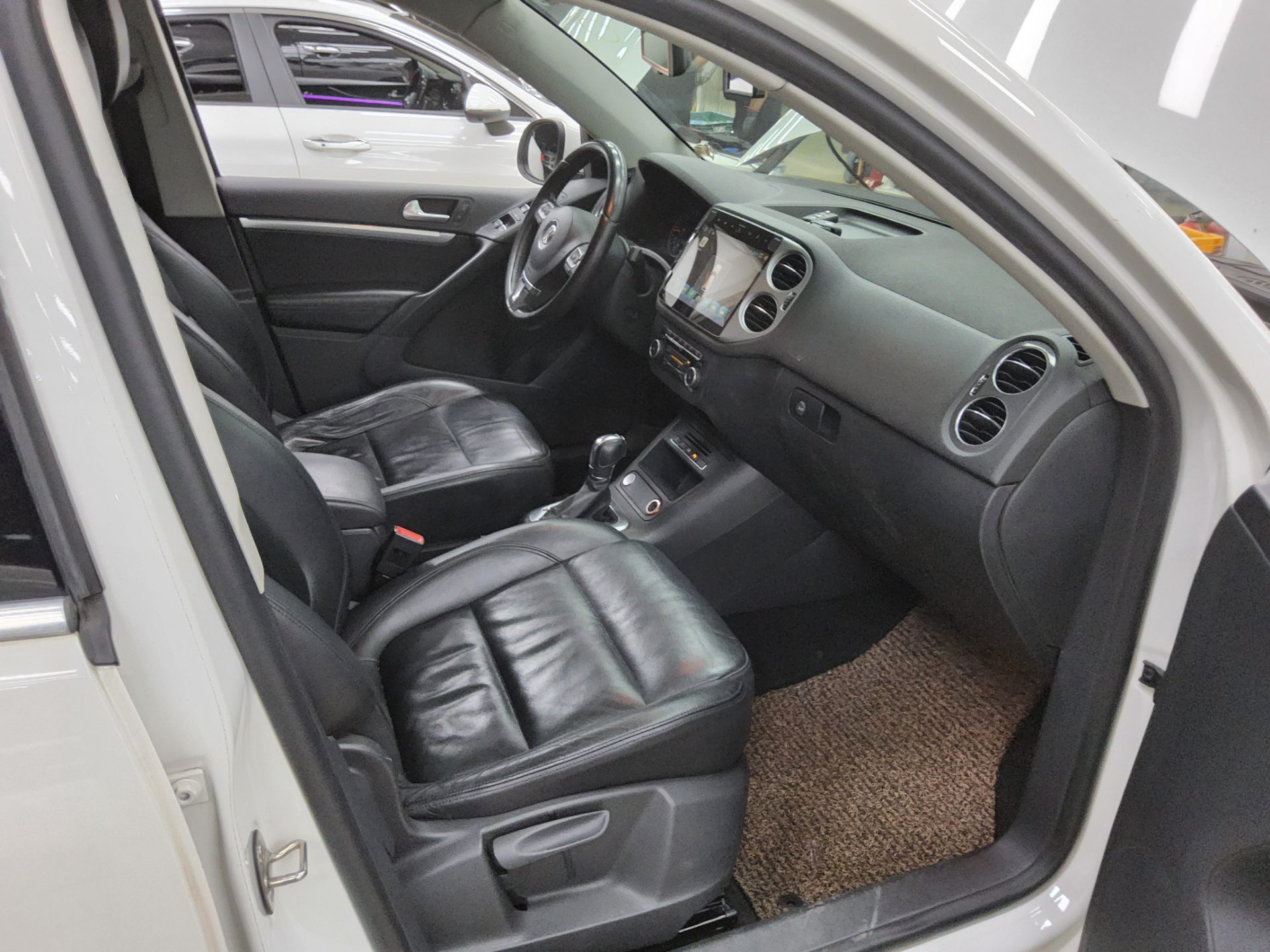 2012 - volkswagen tiguan