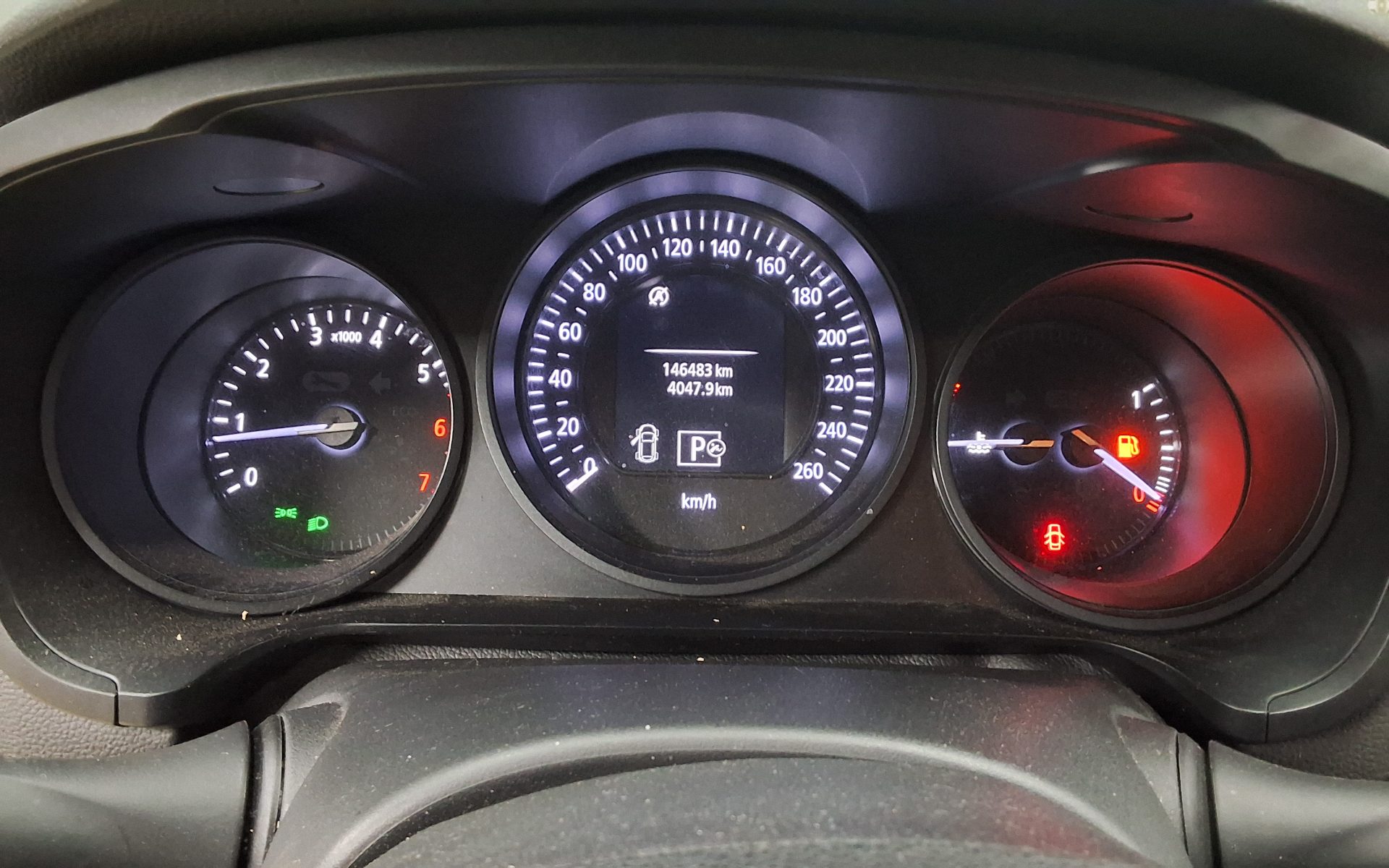 2016 - renault sm6