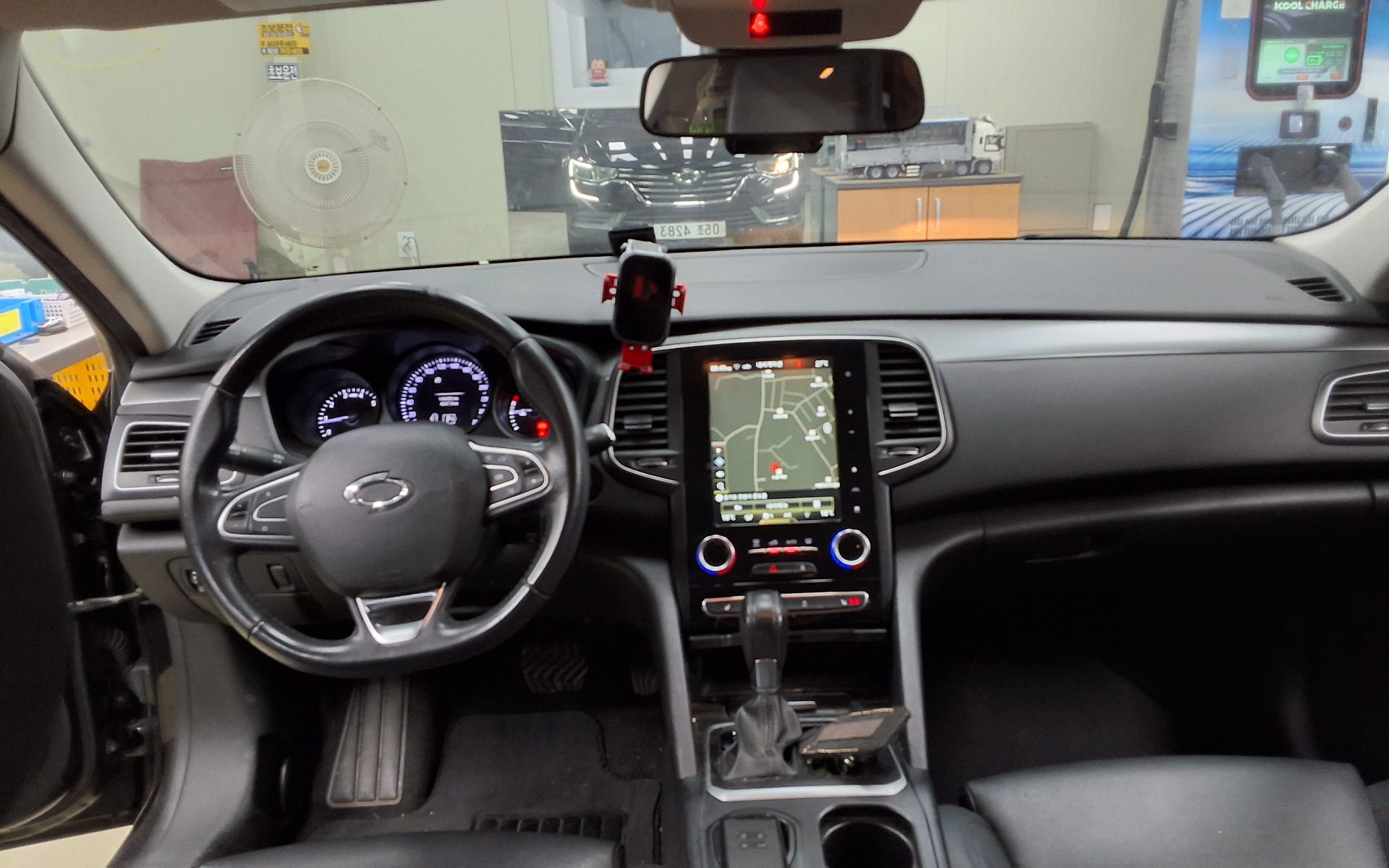 2016 - renault sm6