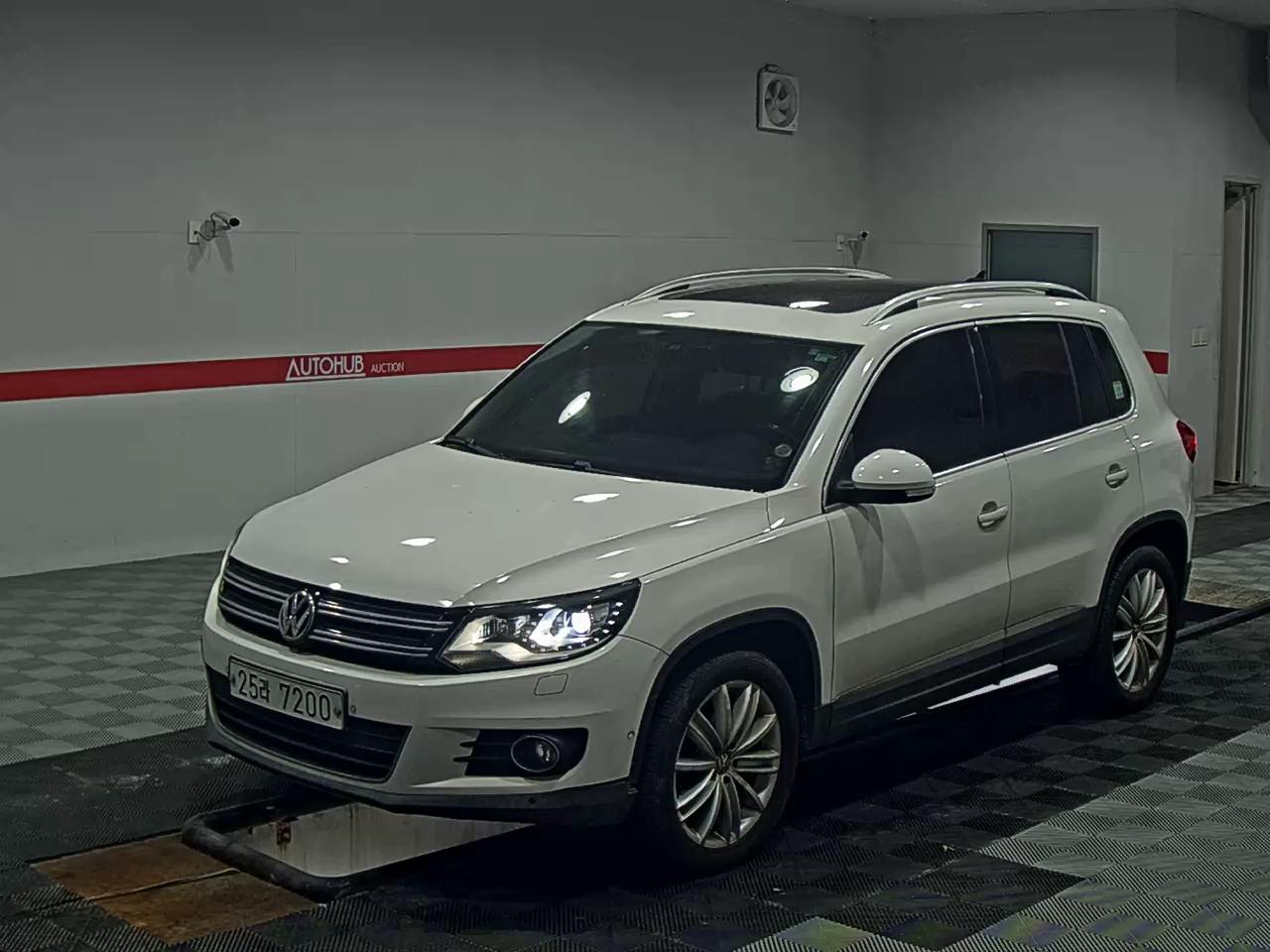 2012 - volkswagen tiguan
