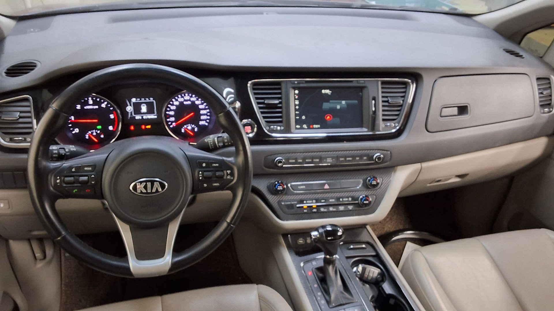 2016 - kia carnival