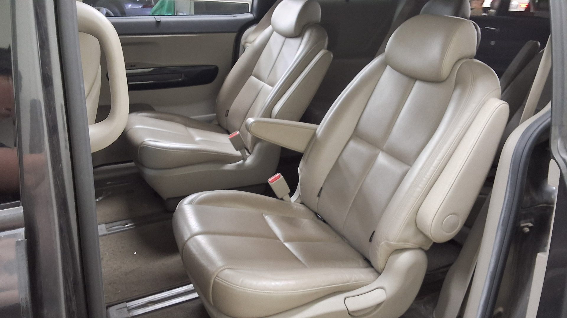 2016 - kia carnival