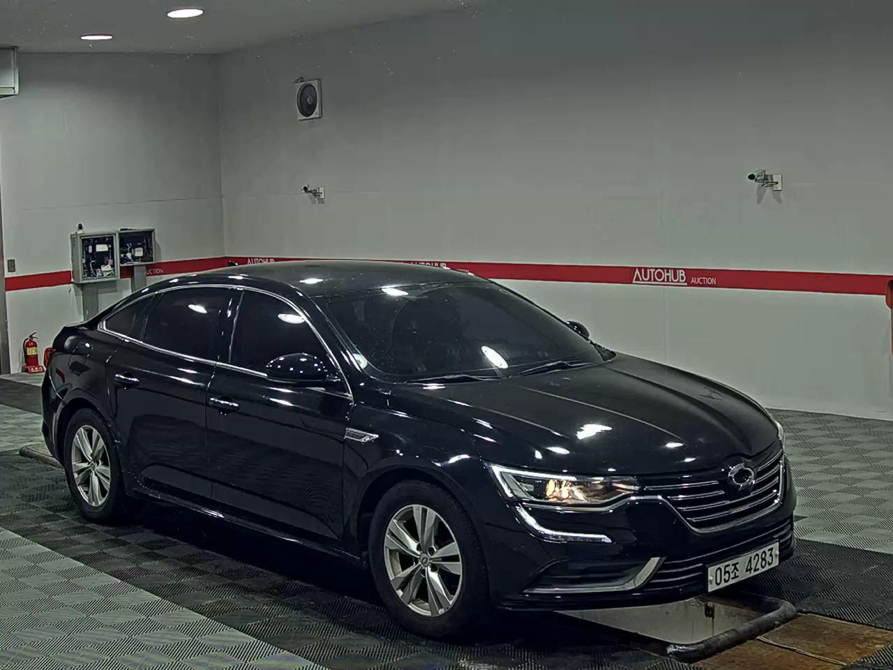 2016 - renault sm6