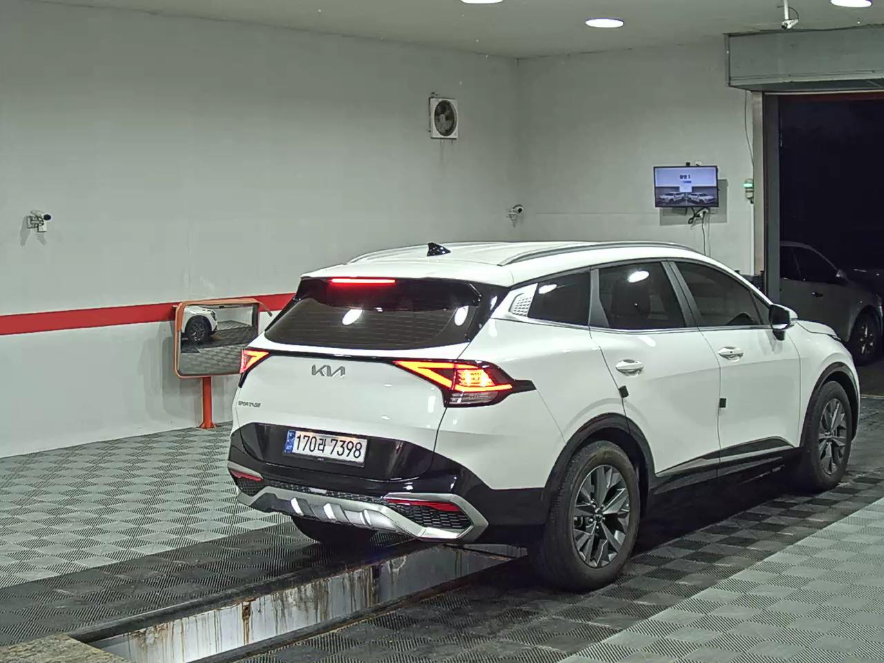 2022 - kia sportage