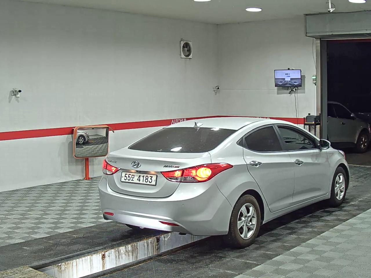 2011 - hyundai avante