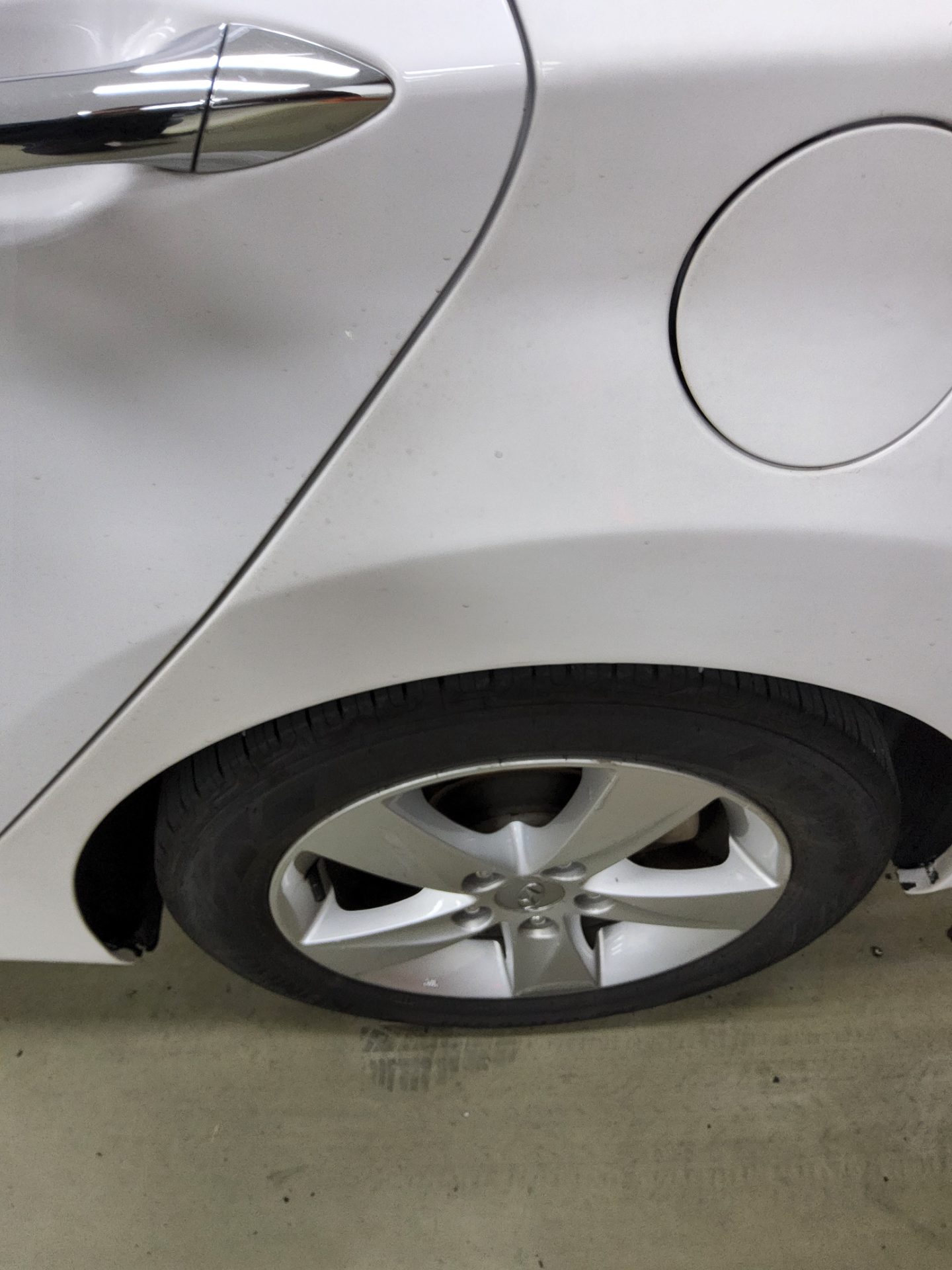 2012 - hyundai avante