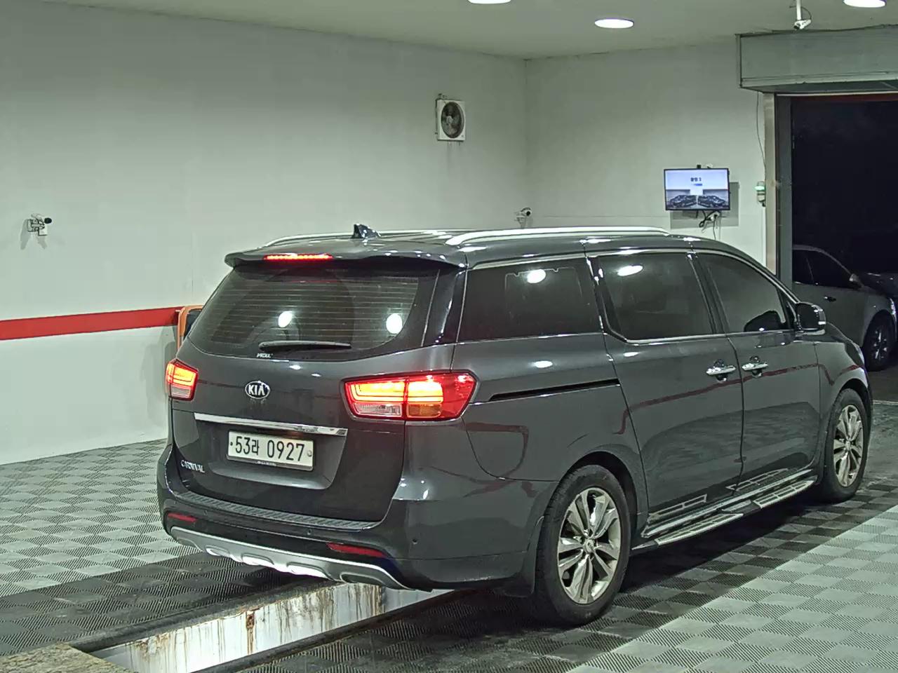 2016 - kia carnival