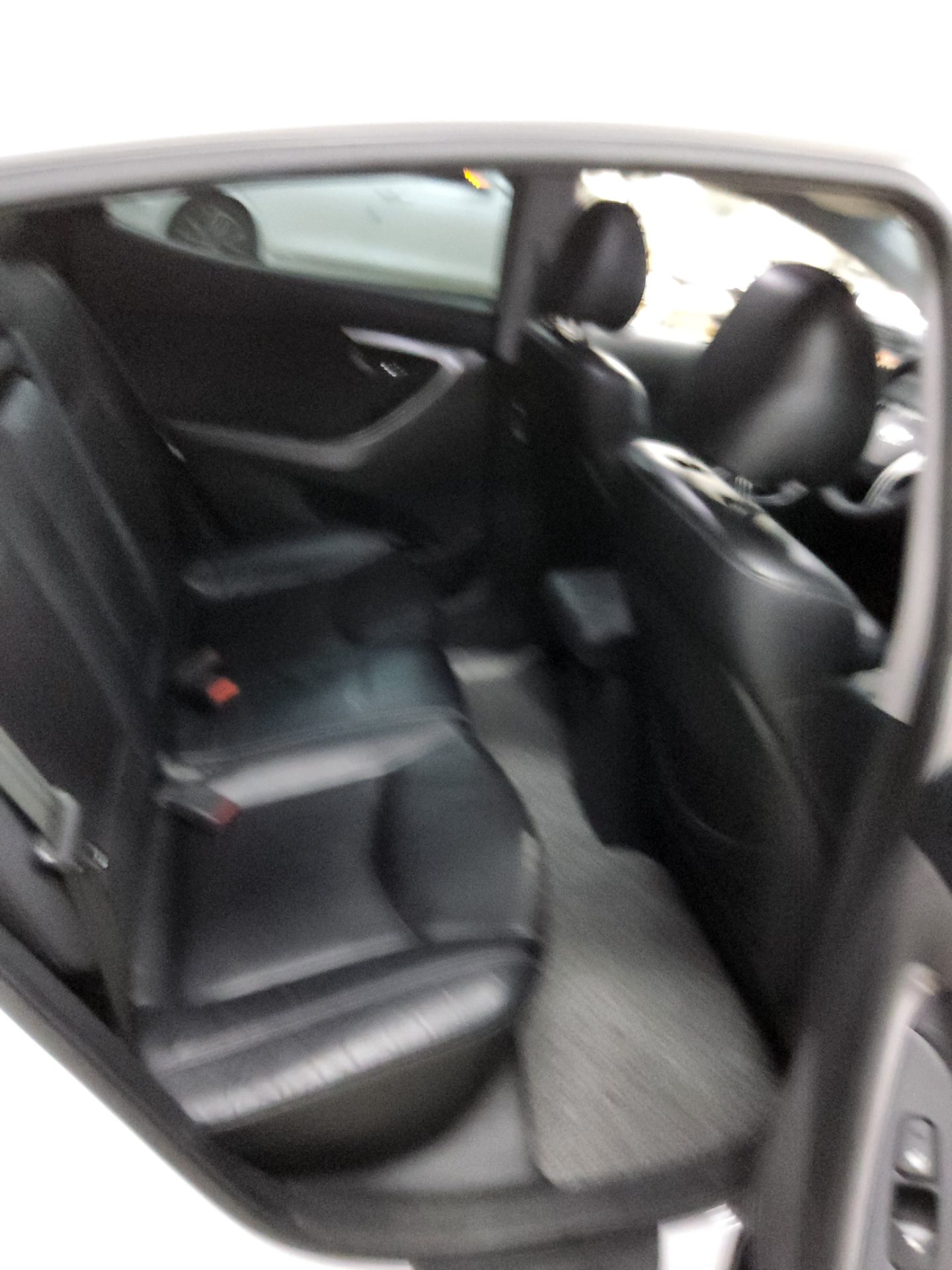 2012 - hyundai avante