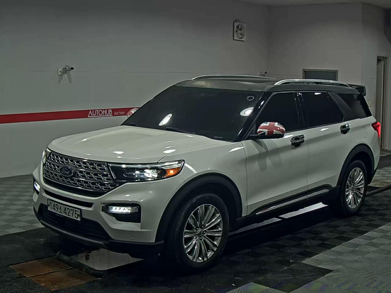 2020 - ford explorer