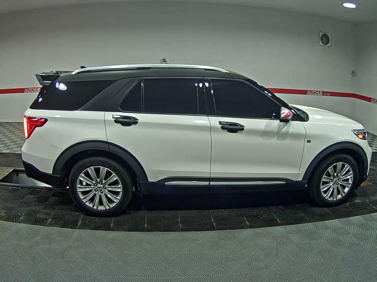 2020 - ford explorer
