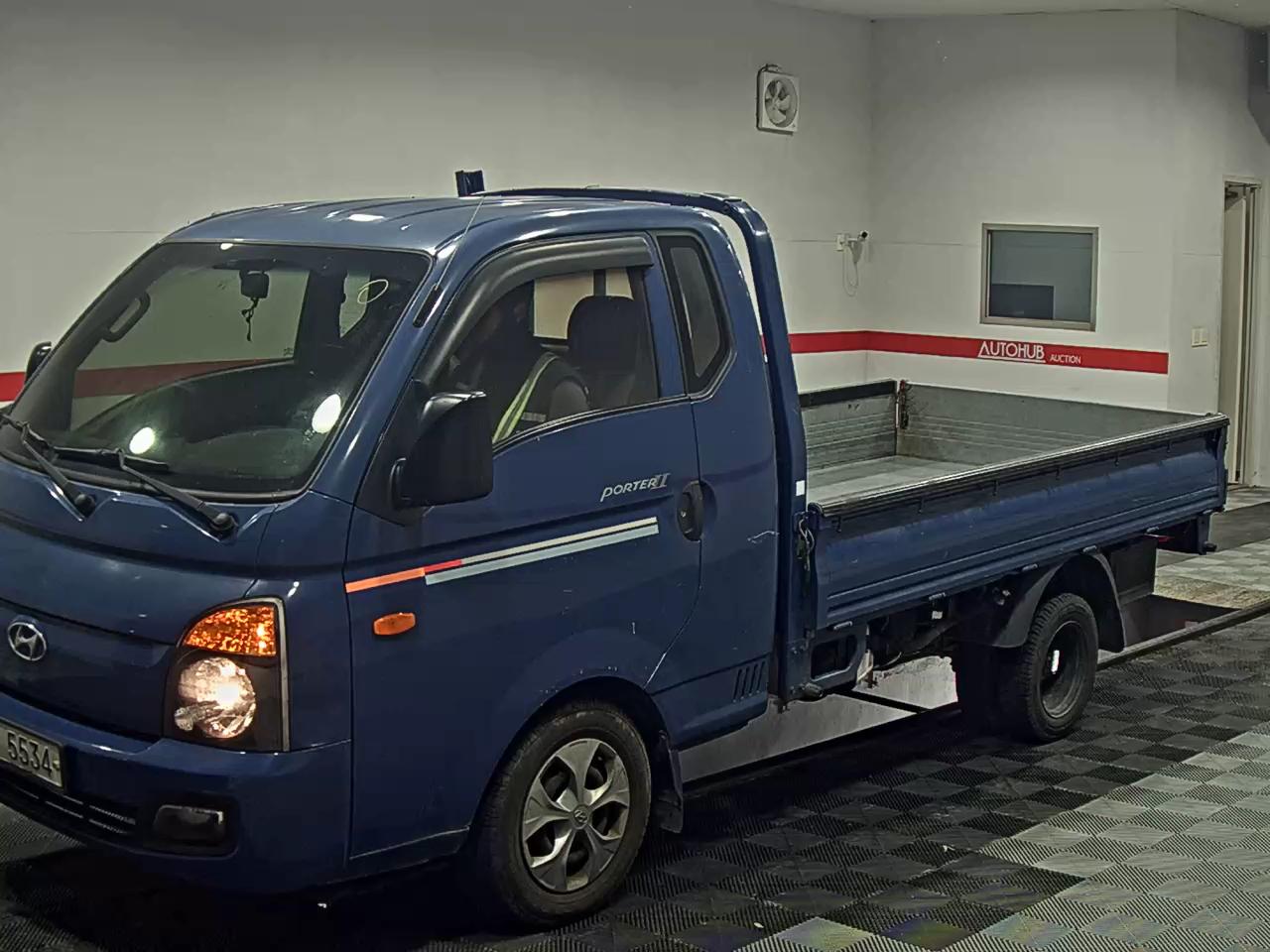 HYUNDAI PORTER II SUPER CAB EXTRA WHEELBASE