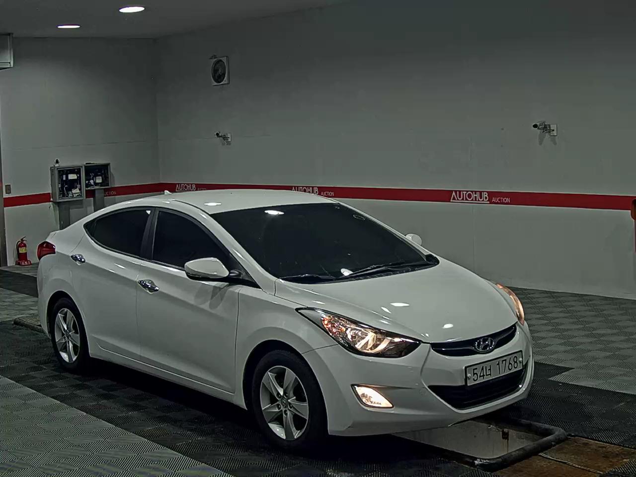 2012 - hyundai avante