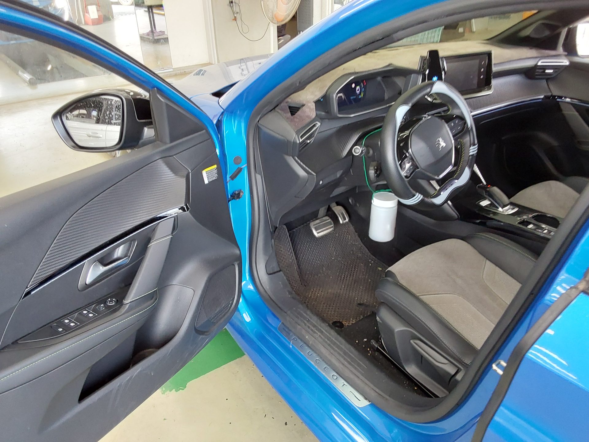 2021 - peugeot 208