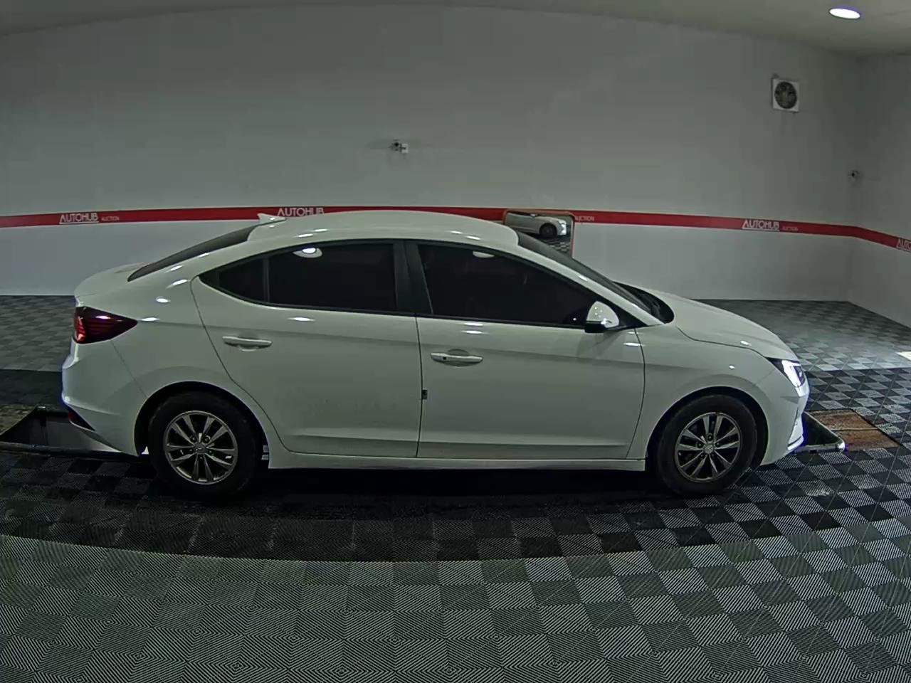 2020 - hyundai avante