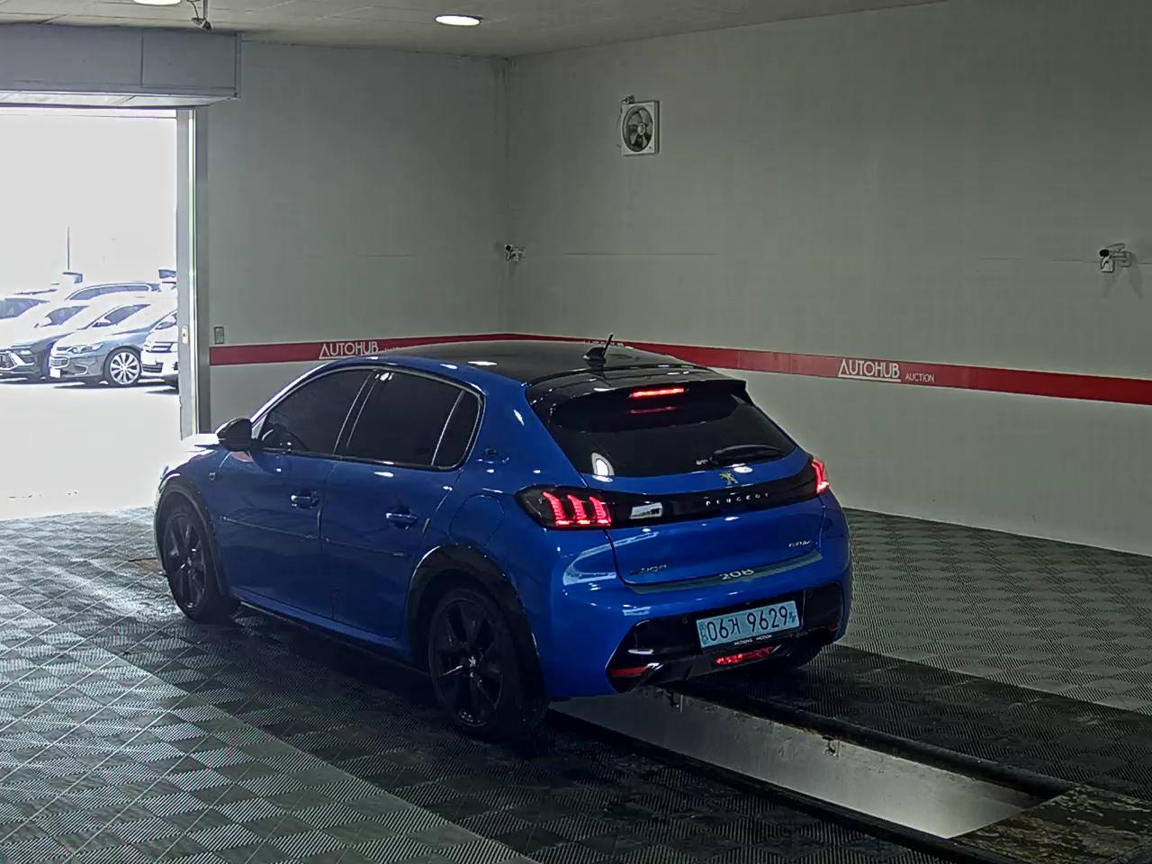 2021 - peugeot 208
