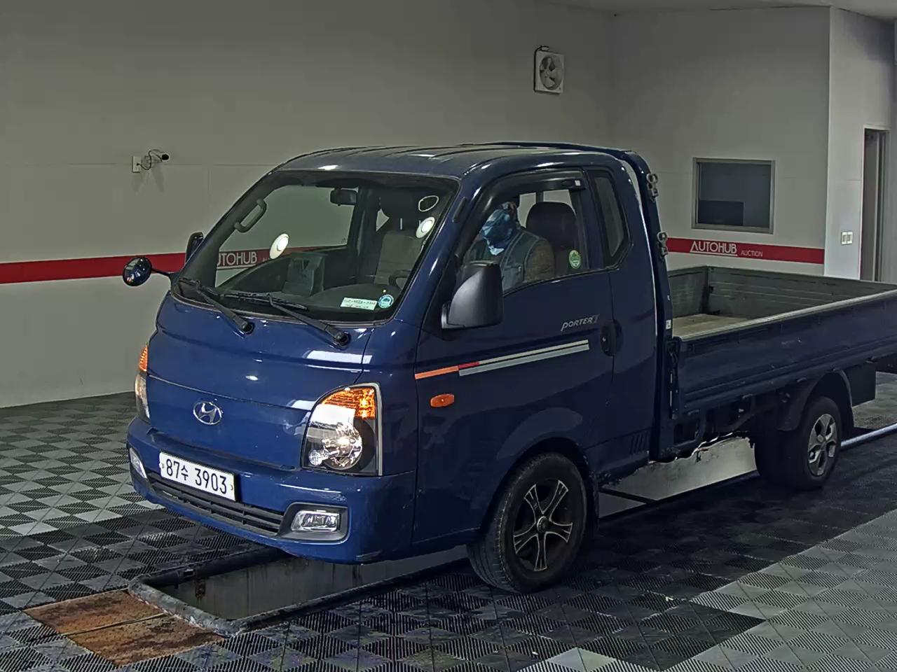 HYUNDAI PORTER II SUPER CAB EXTRA WHEELBASE