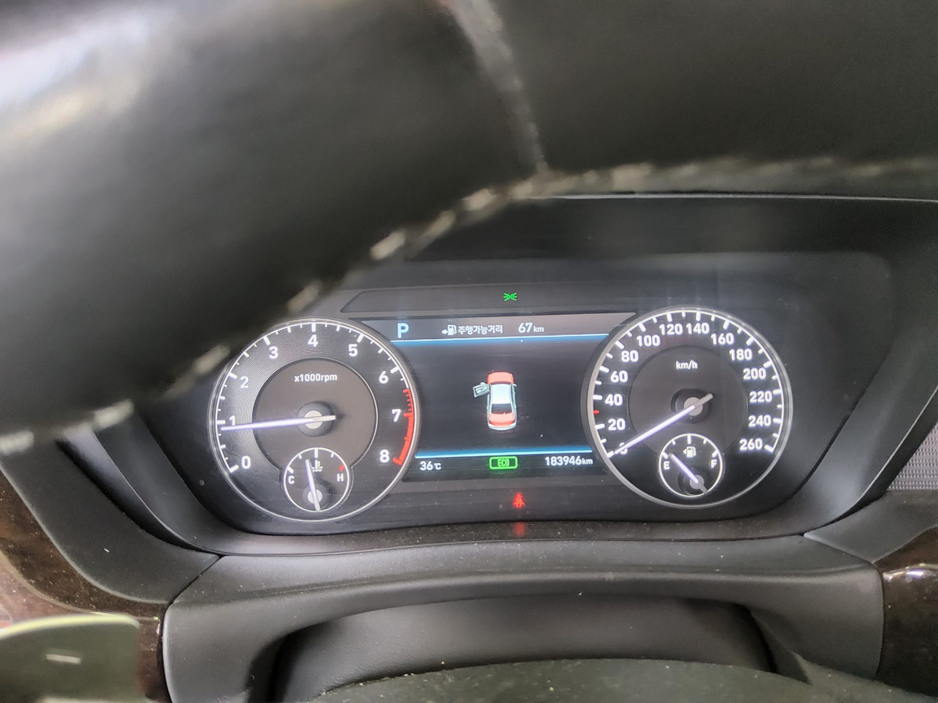 2016 - genesis eq900