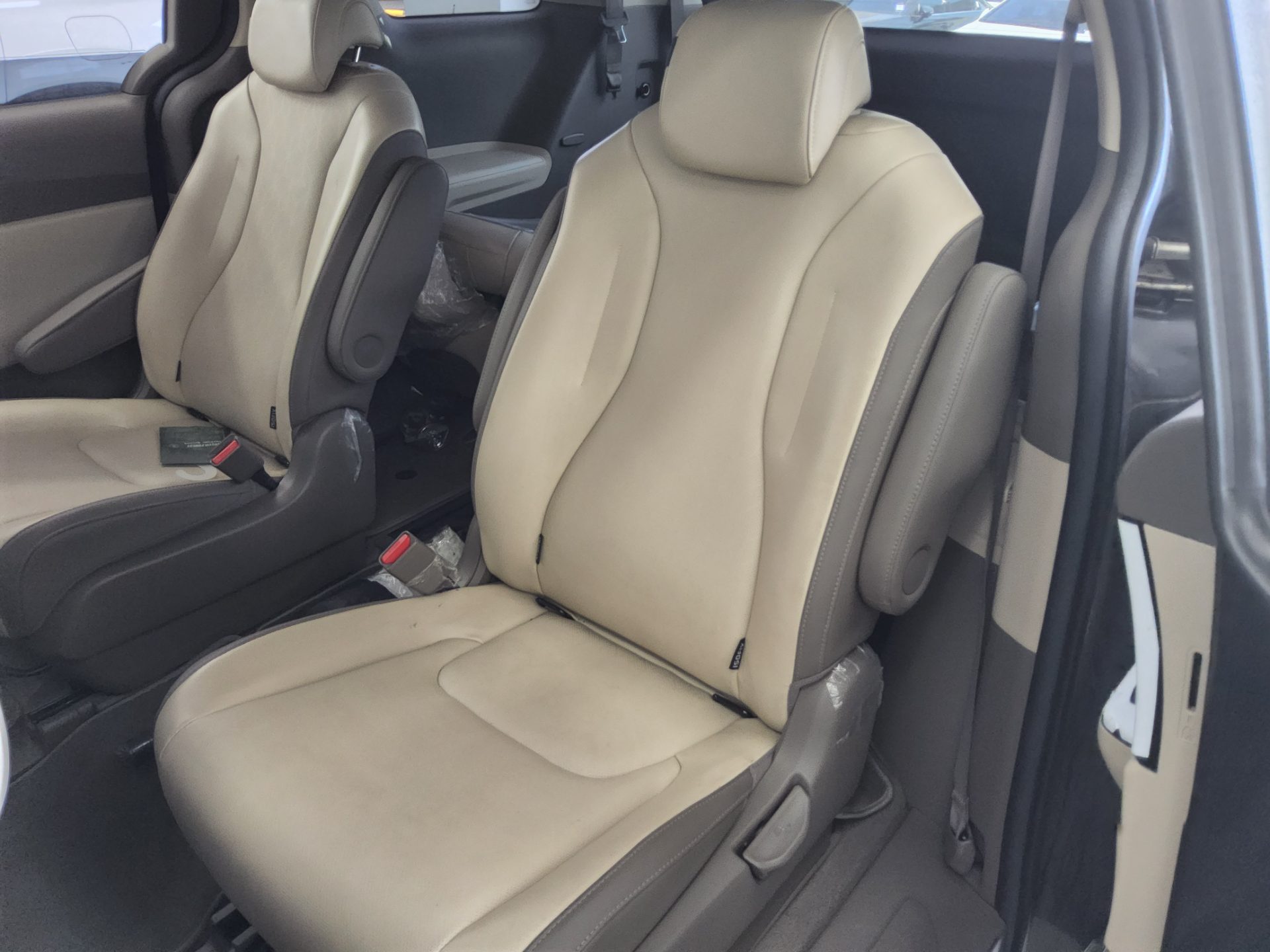 2023 - kia carnival