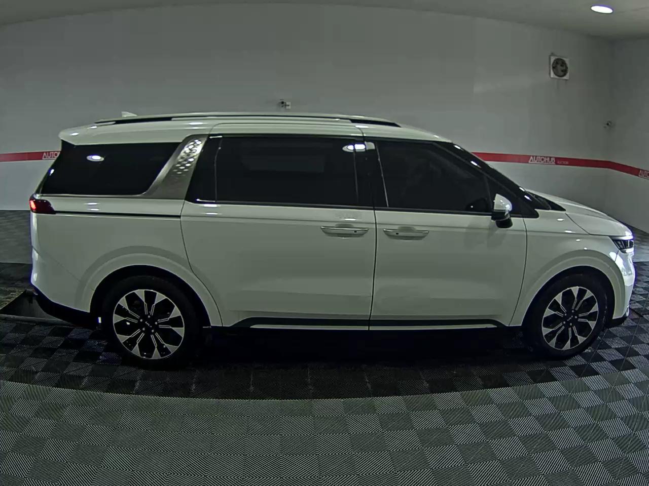 2023 - kia carnival