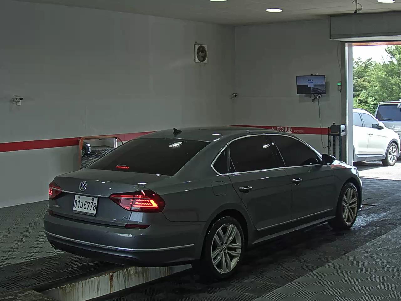 2018 - volkswagen passat