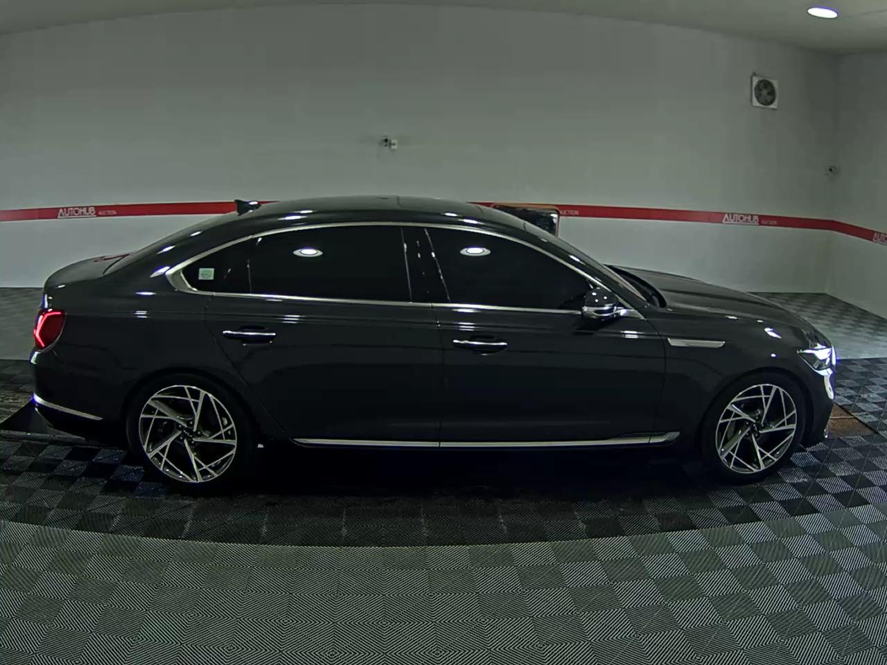 2023 - kia k9