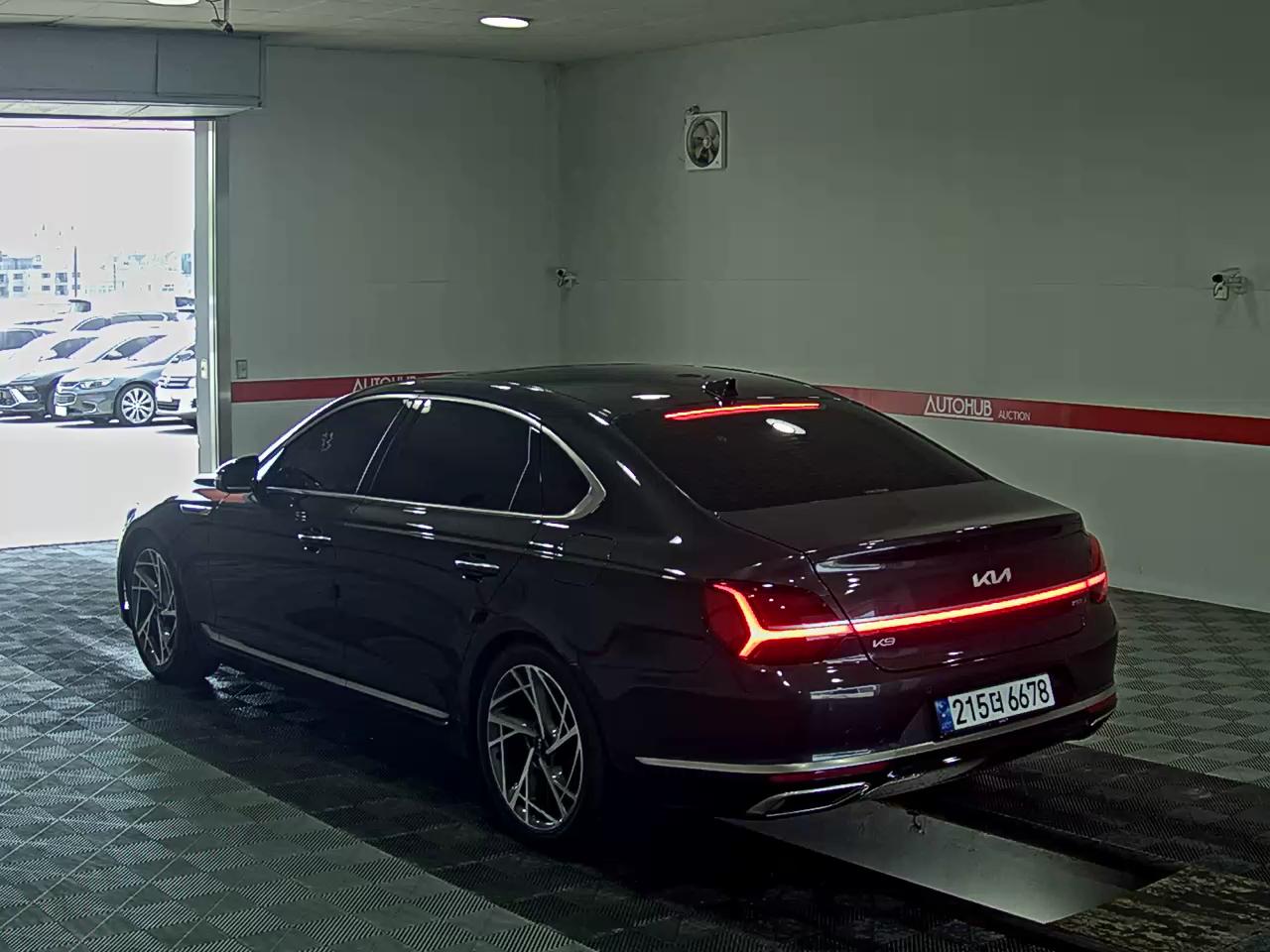 2023 - kia k9